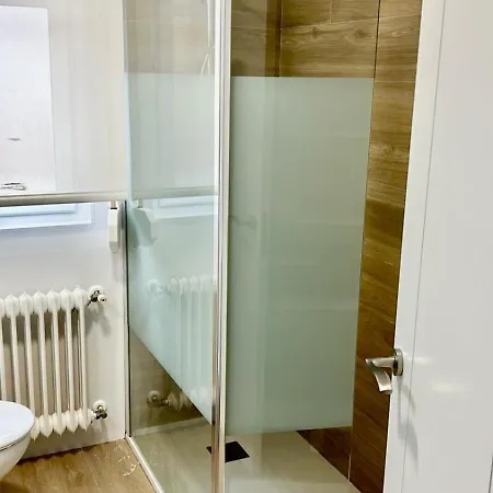 Albany , Mno Dominguez Berrueta 아파트