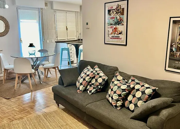 Albany , Mno Dominguez Berrueta * León